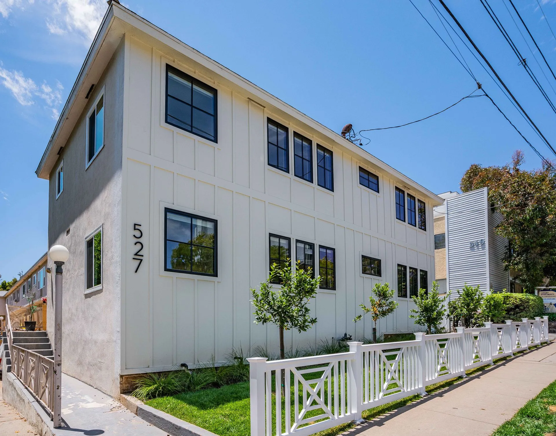 527 Barrington exterior