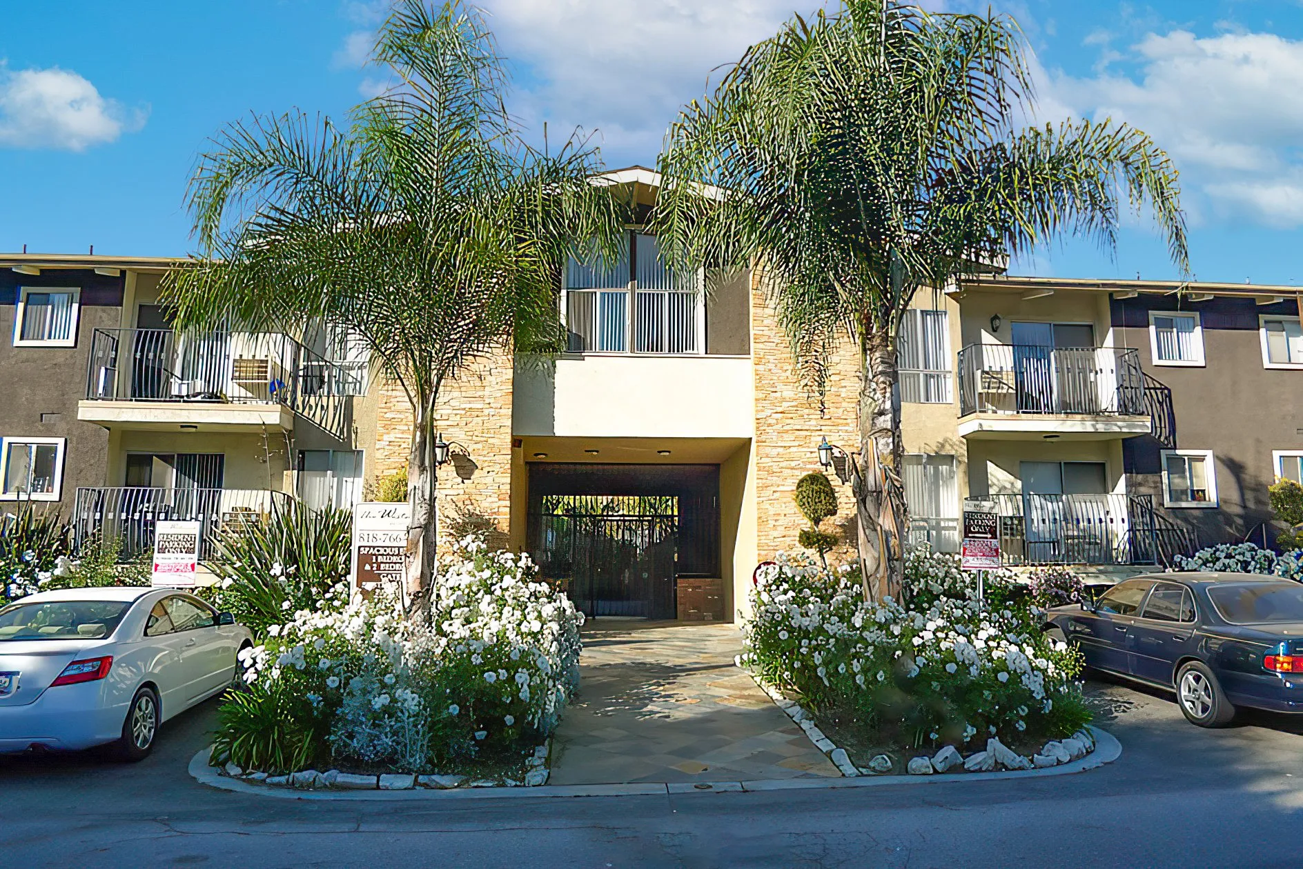 Alhambra at Studio City exterior