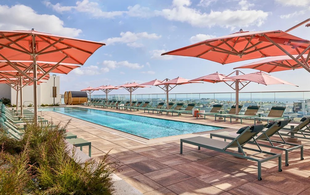 700 Broadway Santa Monica exterior