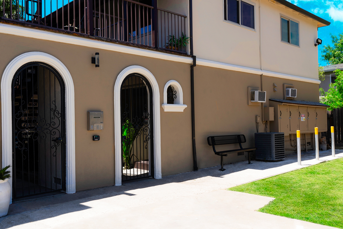 Solana Courtyard exterior