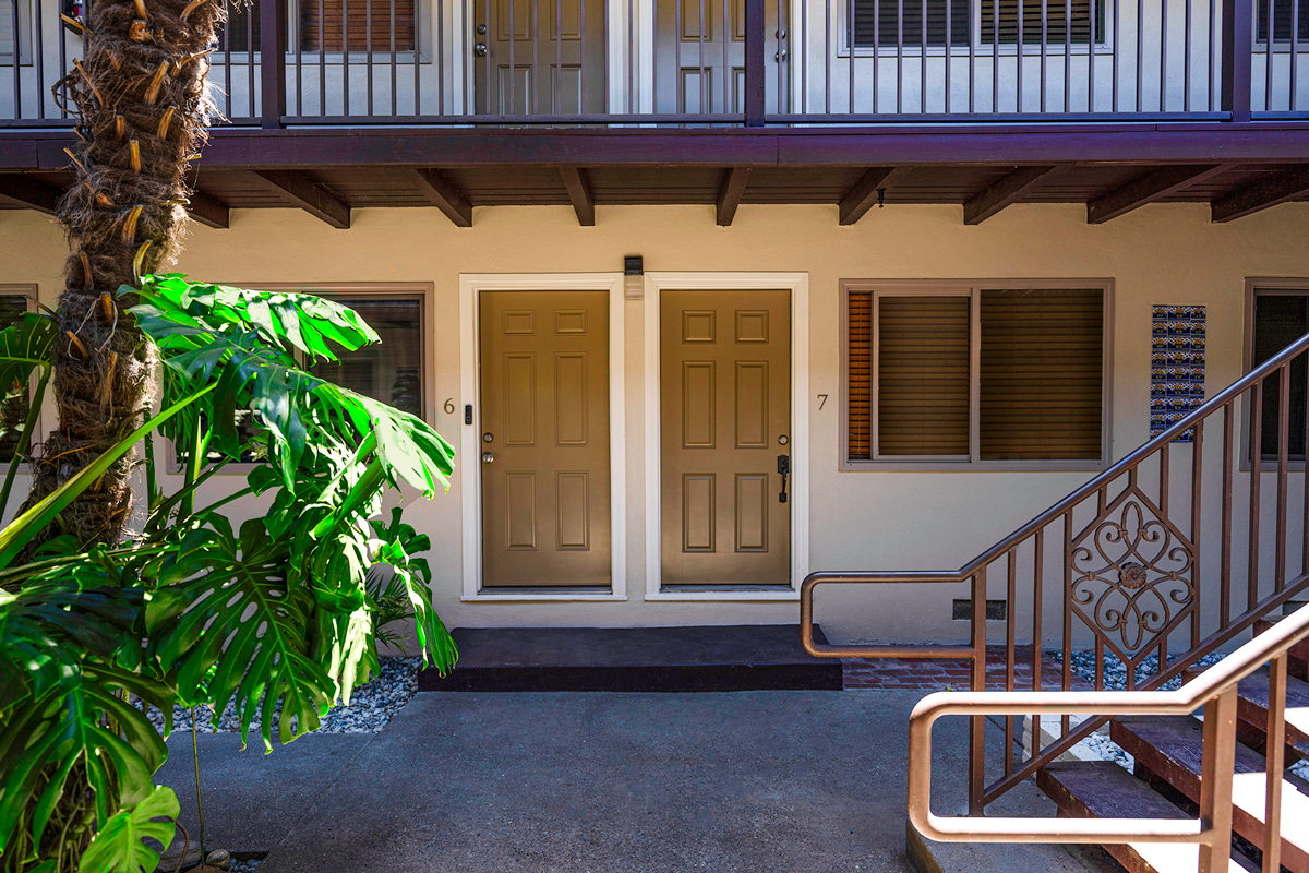 Solana Courtyard Exterior