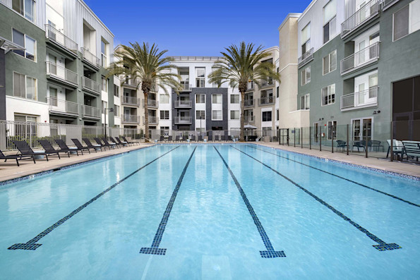Camden Main and Jamboree Amenities