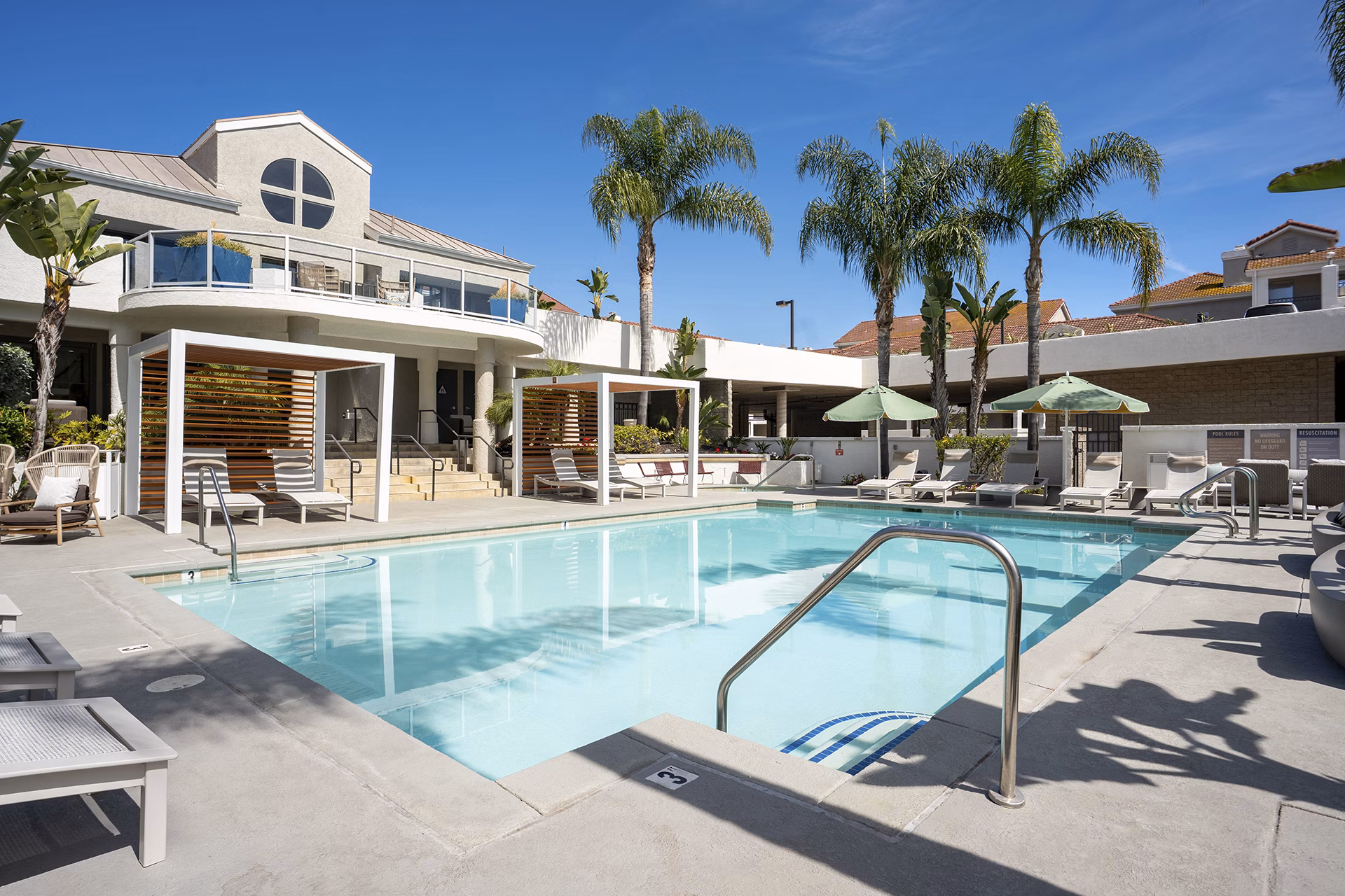 Axiom La Jolla exterior