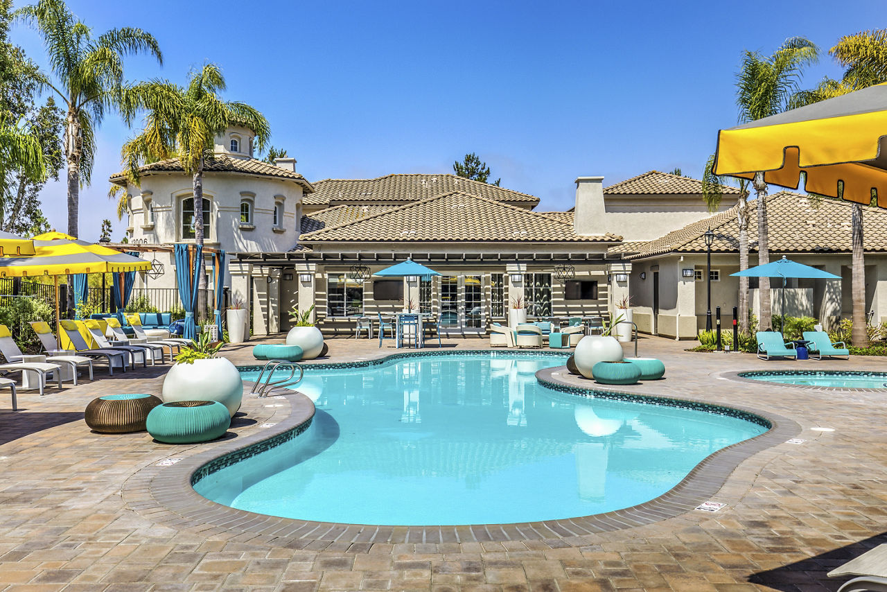 Signature Point exterior